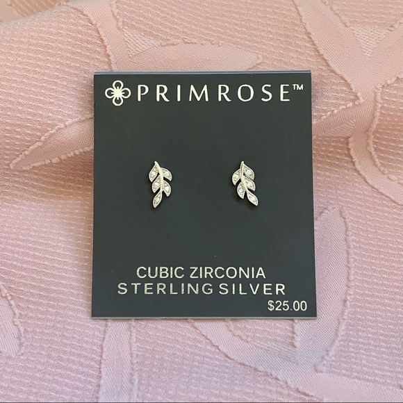 • FINAL PRICE // Sterling Silver Leaf Earrings • - Picture 8 of 13